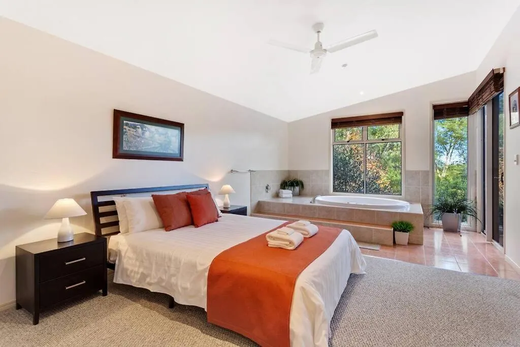 Kookaburra Kottage 1 Bedroom Ravensbourne 0*,  Australia
