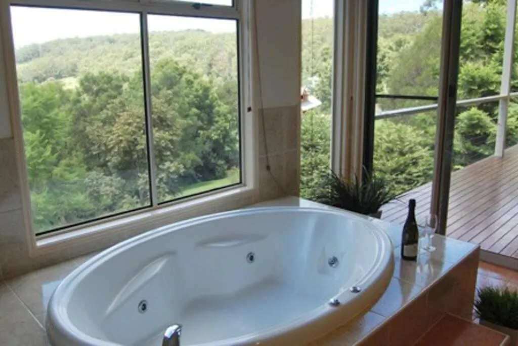 Kookaburra Kottage 1 Bedroom Ravensbourne Chalet